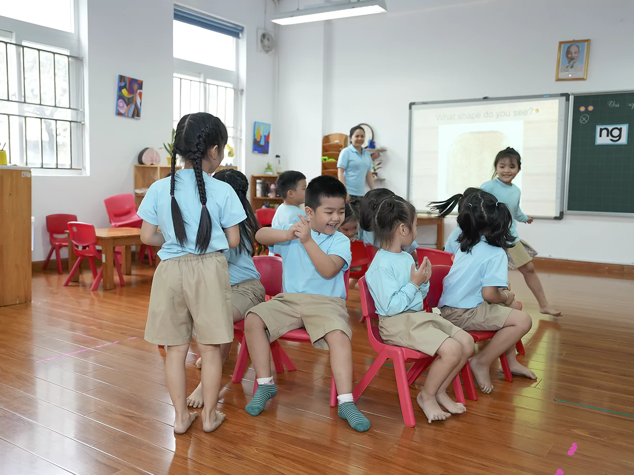Chương trình Tiền Tiểu học 8 DSC09137