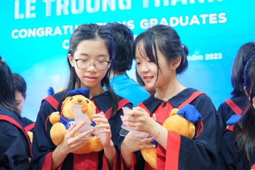 LỄ TRƯỞNG THÀNH VICSERS K5: YÊU THƯƠNG CÒN MÃI 89 349669169 2579754868840492 3546409818138259360 n 1