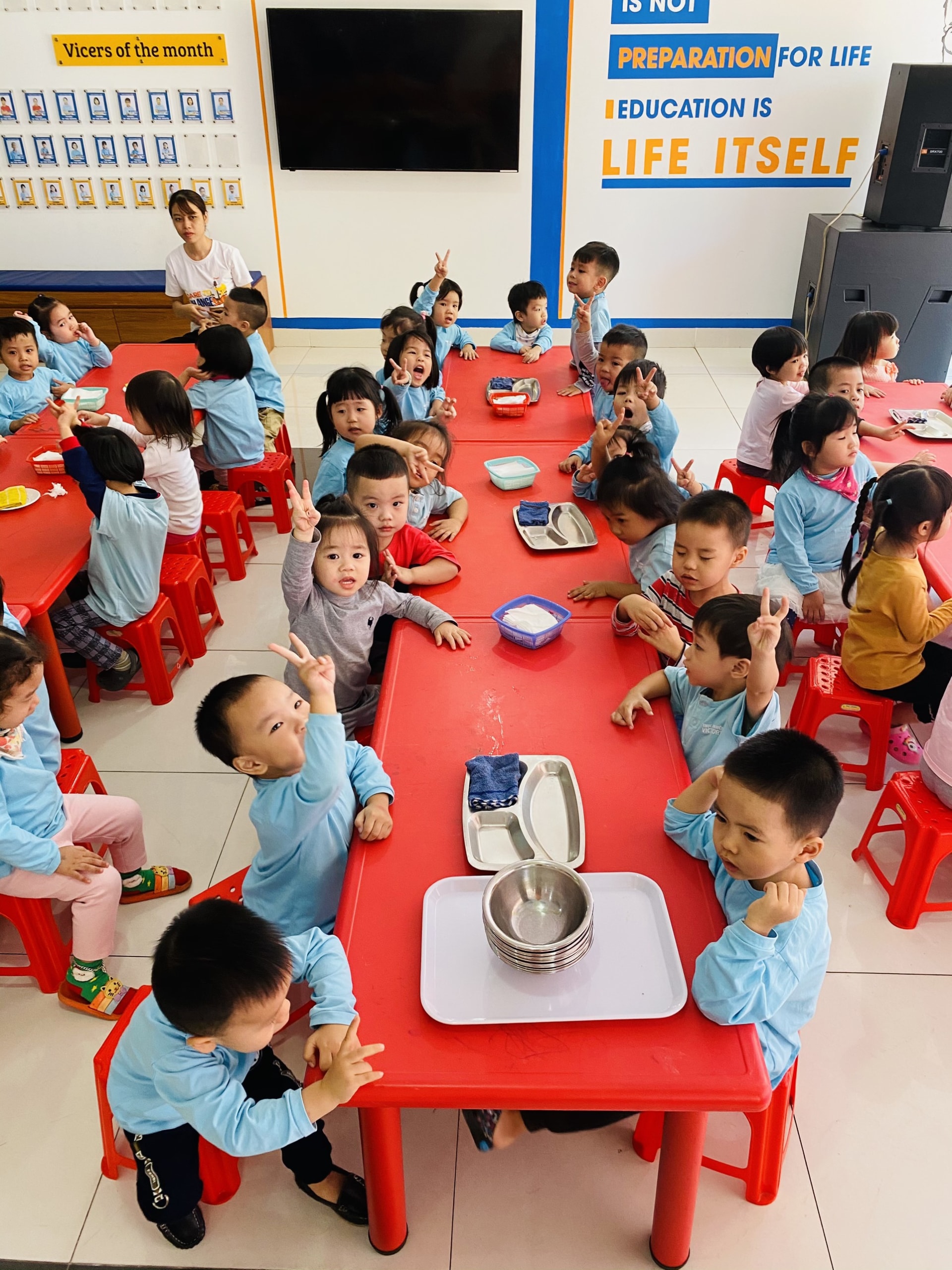 564252c59605685b3114