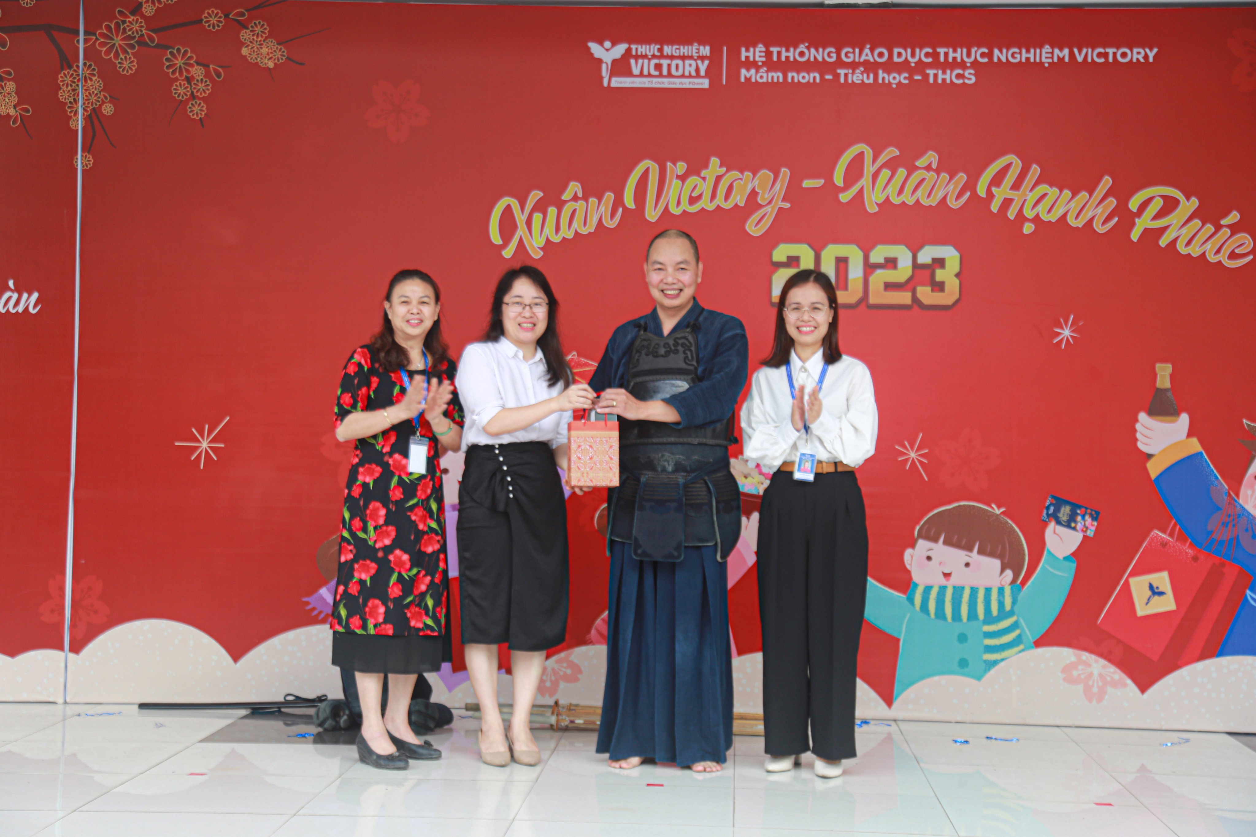 VICSERS KHỞI ĐỘNG TUẦN HỌC MỚI ĐẦY CẢM HỨNG VỚI VÕ SƯ LÊ HẢI SƠN 55 740c05847585afdbf69420