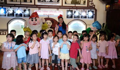 ĐƯA RỐI NƯỚC VÀO BÀI HỌC: TẠO KHÔNG GIAN CHO TRẺ “CHẠM TAY” VÀO NGHỆ THUẬT DÂN TỘC 49 DSCF9200 480x281 1