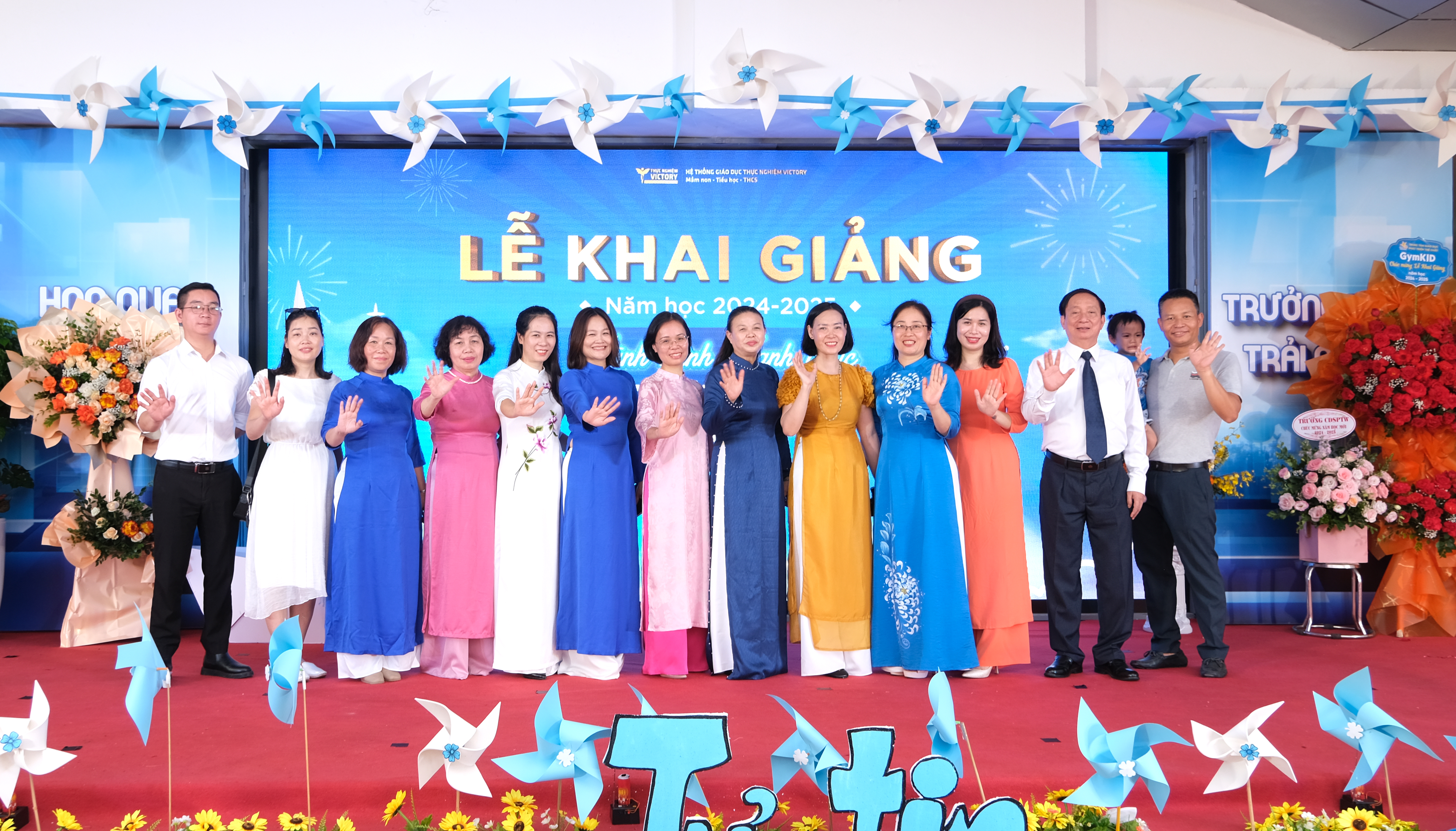 NẮNG TRÊN VAI VÀ NỤ CƯỜI TRONG MẮT: RỘN RÃ KHAI TRƯỜNG NĂM HỌC 2024 - 2025 KHÁT VỌNG - ĐỘT PHÁ - THÀNH CÔNG 2 DSCF4870