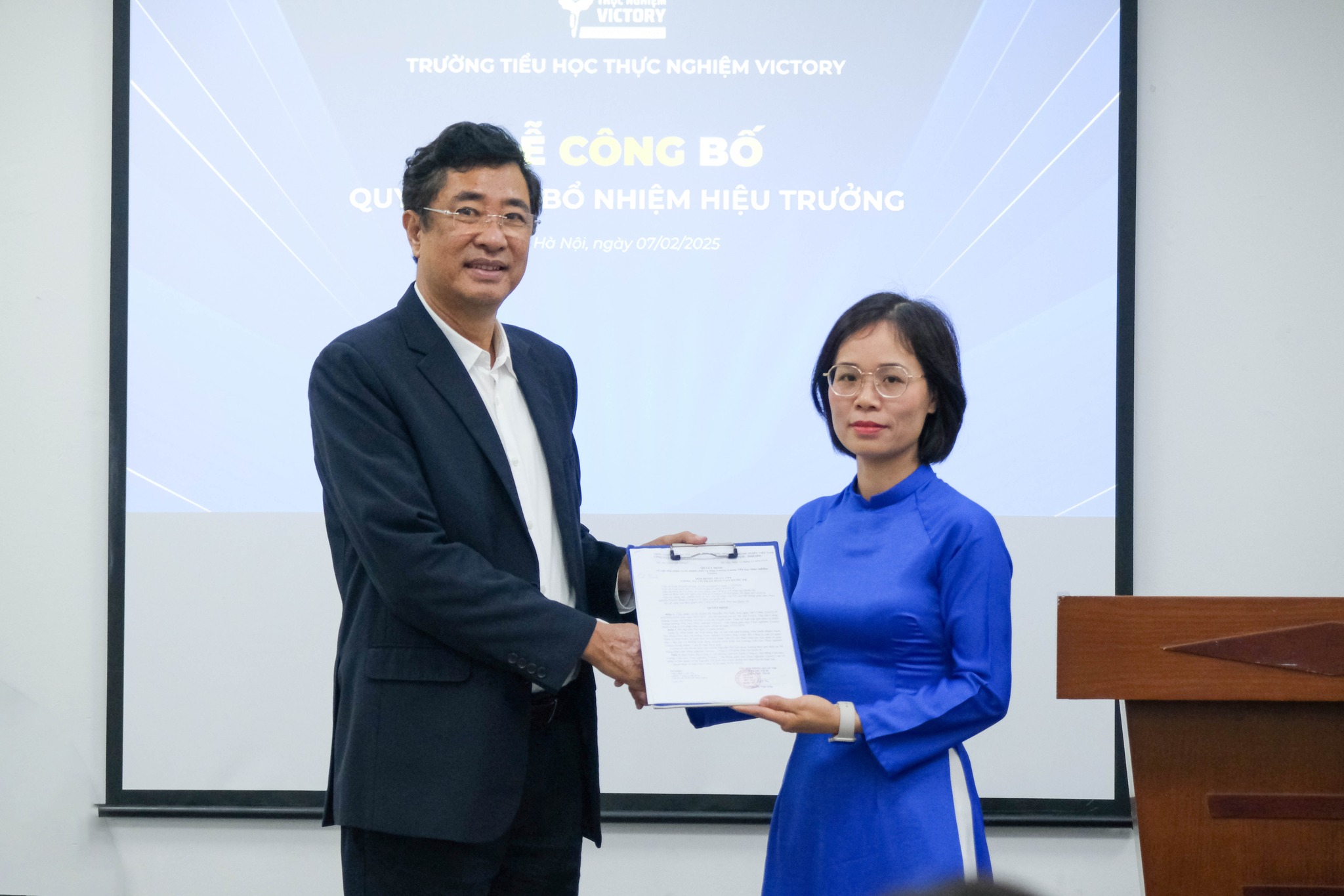 LỄ CÔNG BỐ VÀ TRAO QUYẾT ĐỊNH BỔ NHIỆM NHÂN SỰ CẤP CAO HỆ THỐNG GIÁO DỤC THỰC NGHIỆM VICTORY 3 476384220 1030915605729015 2948652653582549332 n