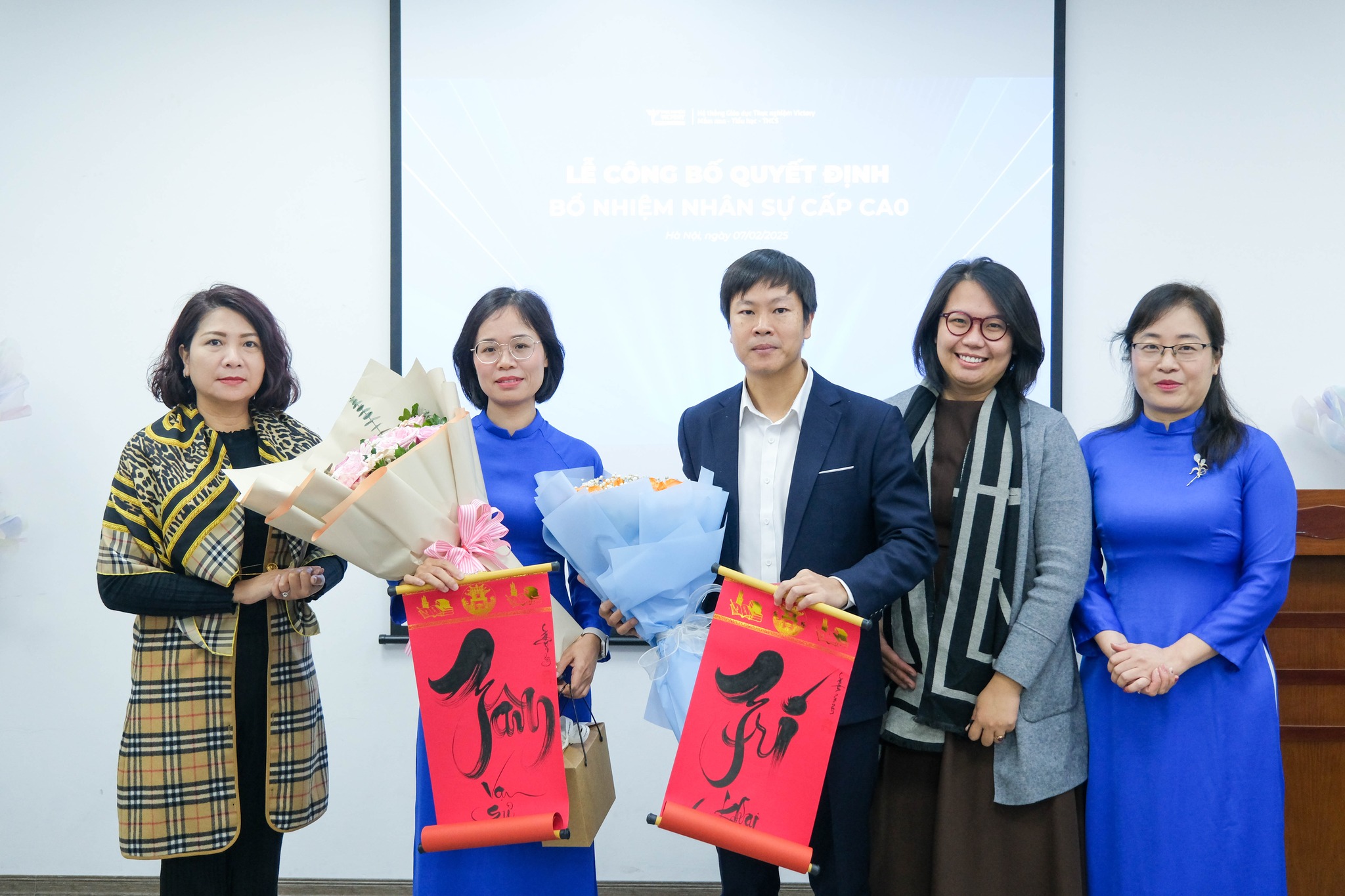 LỄ CÔNG BỐ VÀ TRAO QUYẾT ĐỊNH BỔ NHIỆM NHÂN SỰ CẤP CAO HỆ THỐNG GIÁO DỤC THỰC NGHIỆM VICTORY 4 476831890 1030915705729005 1467409786355865505 n