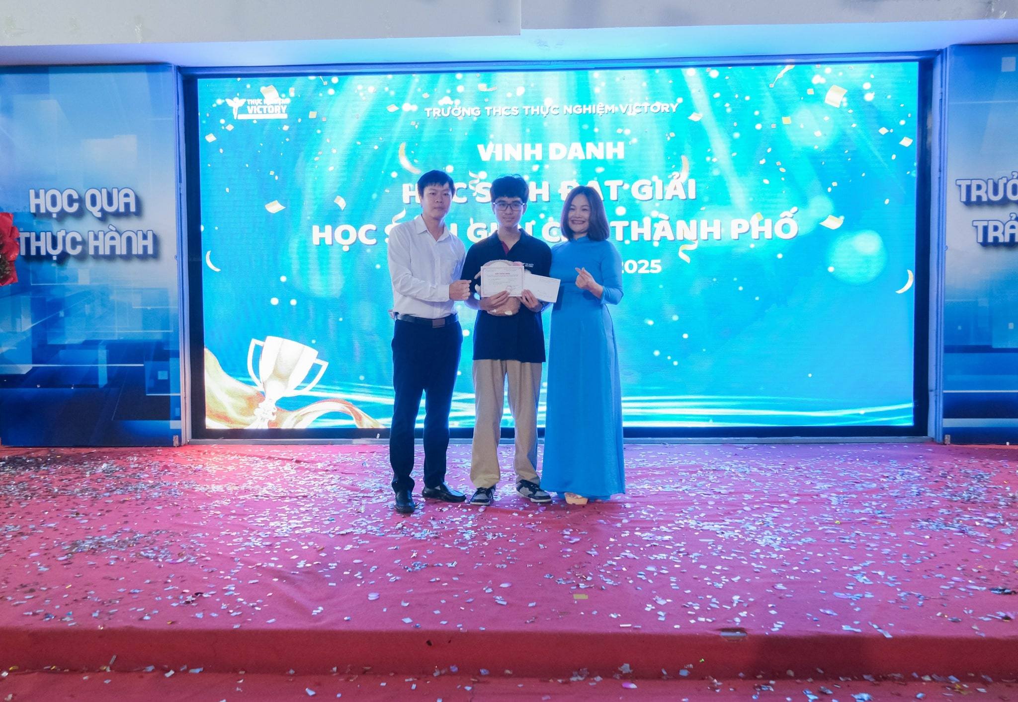 LỄ TỔNG KẾT NĂM HỌC 2024–2025: HÀNH TRÌNH KHẲNG ĐỊNH, KẾT NỐI VÀ TỎA SÁNG 19 500303317 1117357267084848 7273694079906807820 n min
