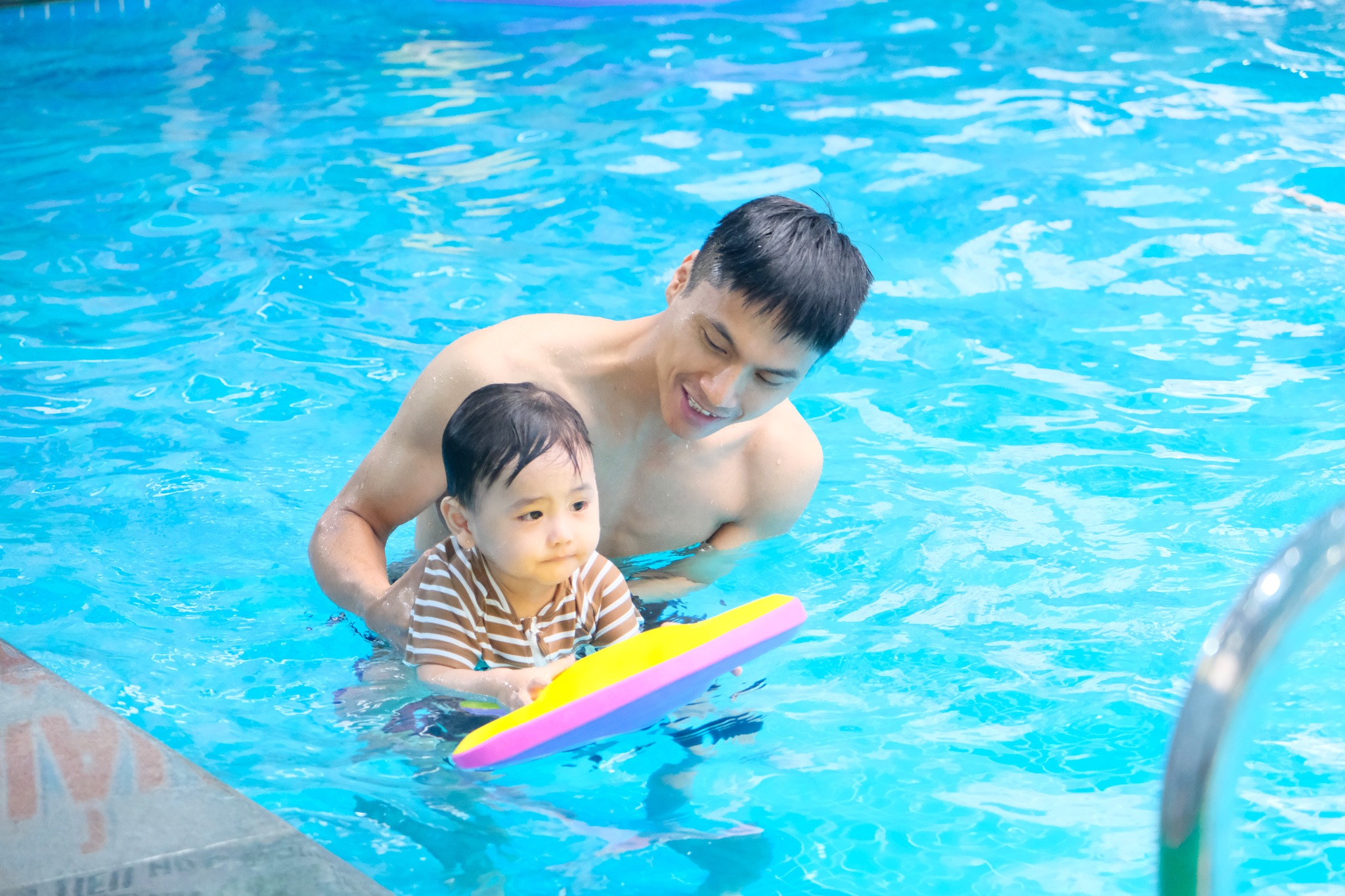 BÉ THÍCH THÚ VỚI TRẠM TRẢI NGHIỆM ĐẦU TIÊN “KHÁM PHÁ MÙA HÈ BẤT TẬN”- CHUỖI HOẠT ĐỘNG MIỄN PHÍ TỪ VICTORY'S KIDS HUB 3 500560121 1270991975034274 5556429482962421447 n