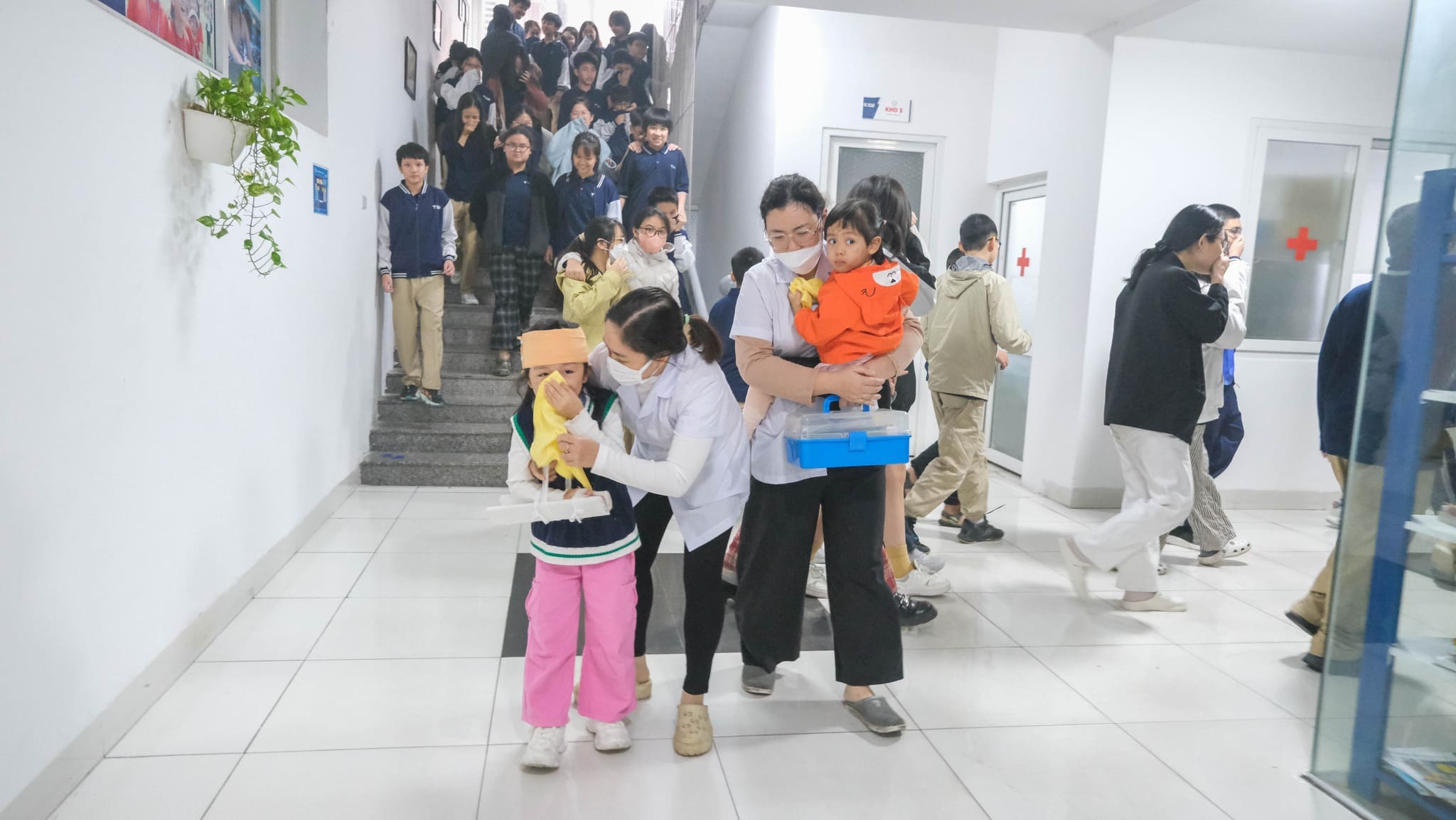 TẬP HUẤN PHÒNG CHÁY CHỮA CHÁY: TRANG BỊ KIẾN THỨC - NÂNG CAO Ý THỨC - CHỦ ĐỘNG PHÒNG NGỪA 3 573474514 122171475638590852 1619554334560903133 n