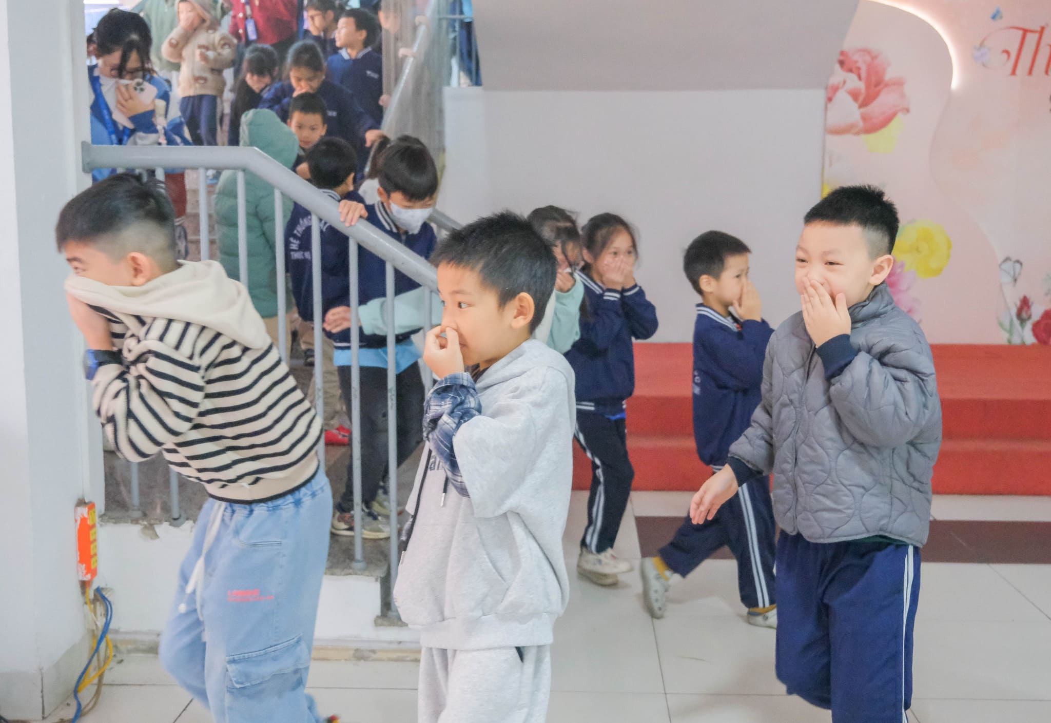 TẬP HUẤN PHÒNG CHÁY CHỮA CHÁY: TRANG BỊ KIẾN THỨC - NÂNG CAO Ý THỨC - CHỦ ĐỘNG PHÒNG NGỪA 2 573873989 122171475398590852 6383419767643631022 n