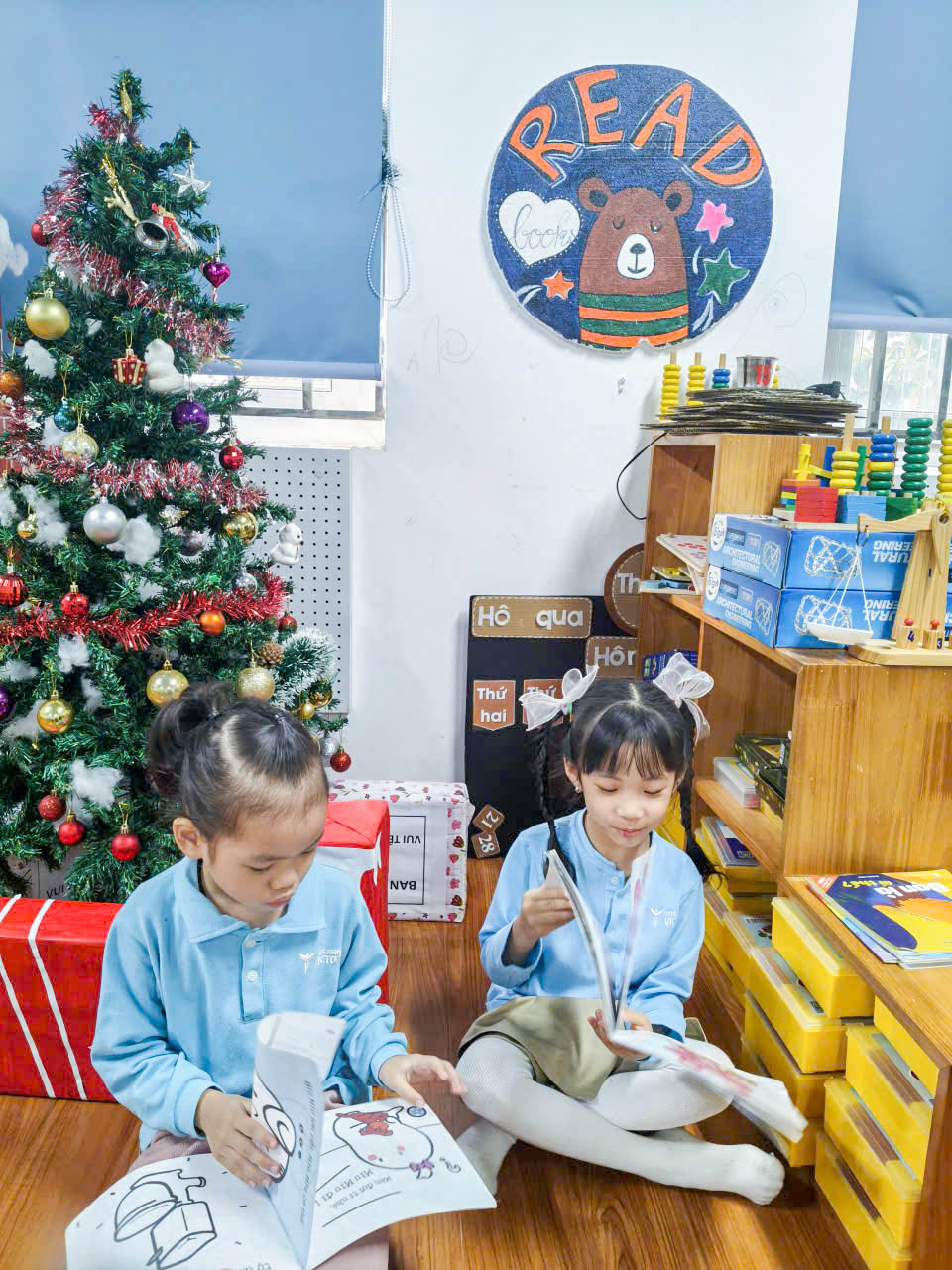 TIẾNG ANH – NGÔN NGỮ MỞ CỦA TƯƠNG LAI, KHƠI DẬY NĂNG LỰC GIAO TIẾP, SÁNG TẠO VÀ BIỂU ĐẠT Ở TRẺ MẦM NON 4 z7308946911539 d59a19a94051e92c7ad2f7825d6def6b